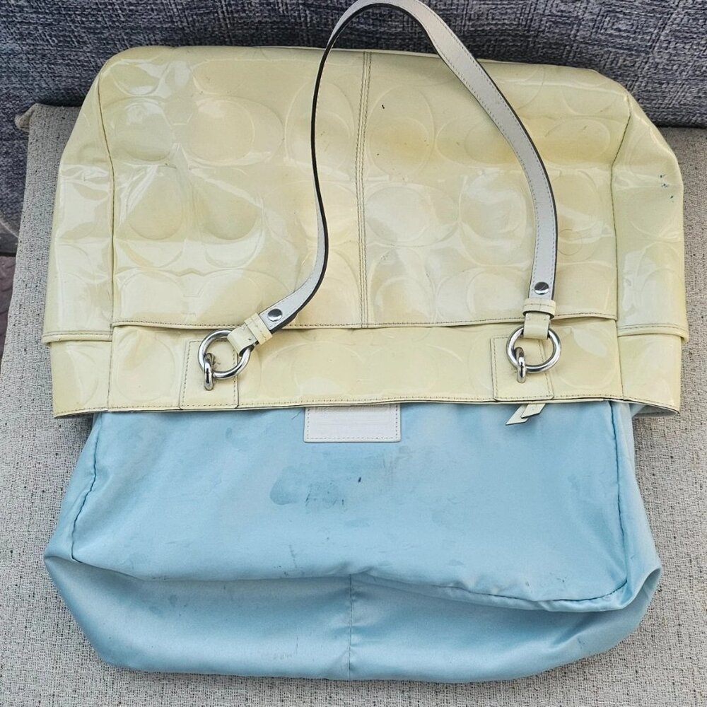 Coach Ladies Shoulder Bag Purse Cream Patent Leather Hand Bag Tote Large Bag - Picture 9 of 13